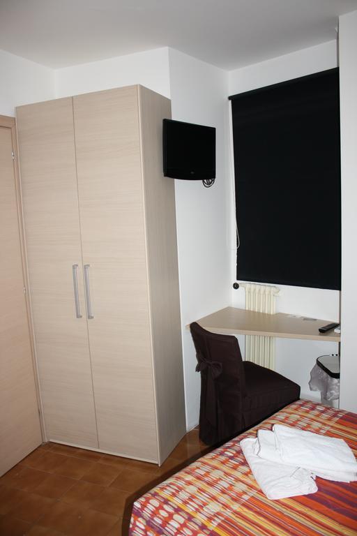 Domus Roma Hotel Phòng bức ảnh
