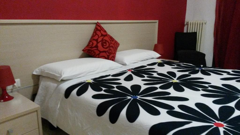 Domus Roma Hotel Phòng bức ảnh